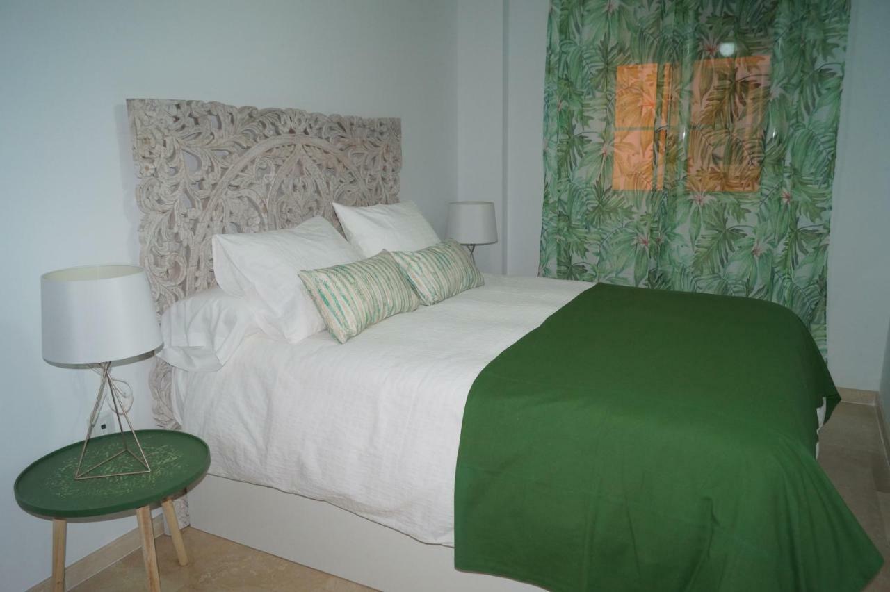 Apartamento Plaza Alfonso XII Málaga Exterior foto
