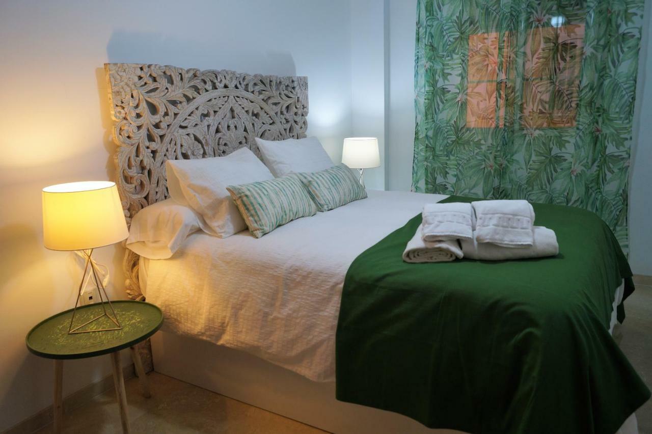 Apartamento Plaza Alfonso XII Málaga Exterior foto