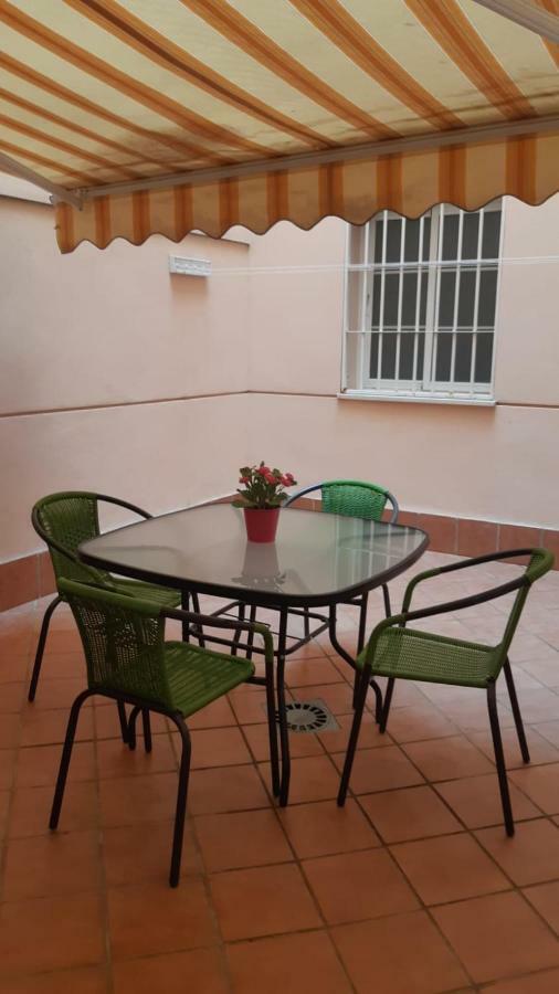 Apartamento Plaza Alfonso XII Málaga Exterior foto